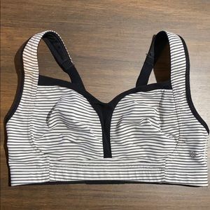 Lululemon Ta Ta Tamer Sports Bra
